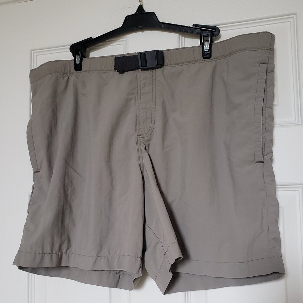 Columbia Men’s Omni Shade Khaki Lined Swim Shorts w/Pockets - Size Medium 6L